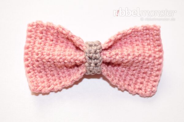 Crochet Bow – Vertically with Double Crochet Stitches
