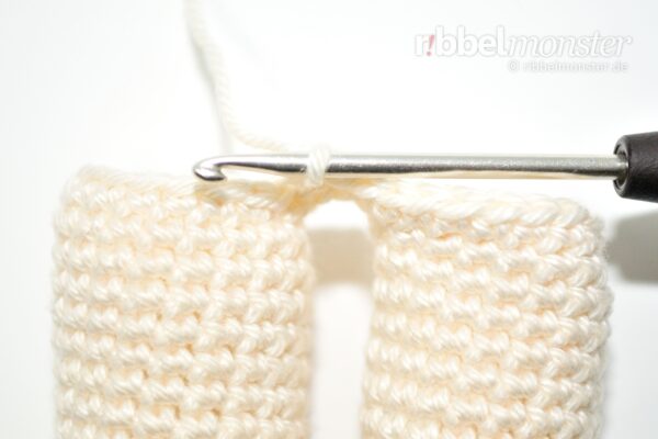 Amigurumi – Slenana Series – Crochet Legs Together